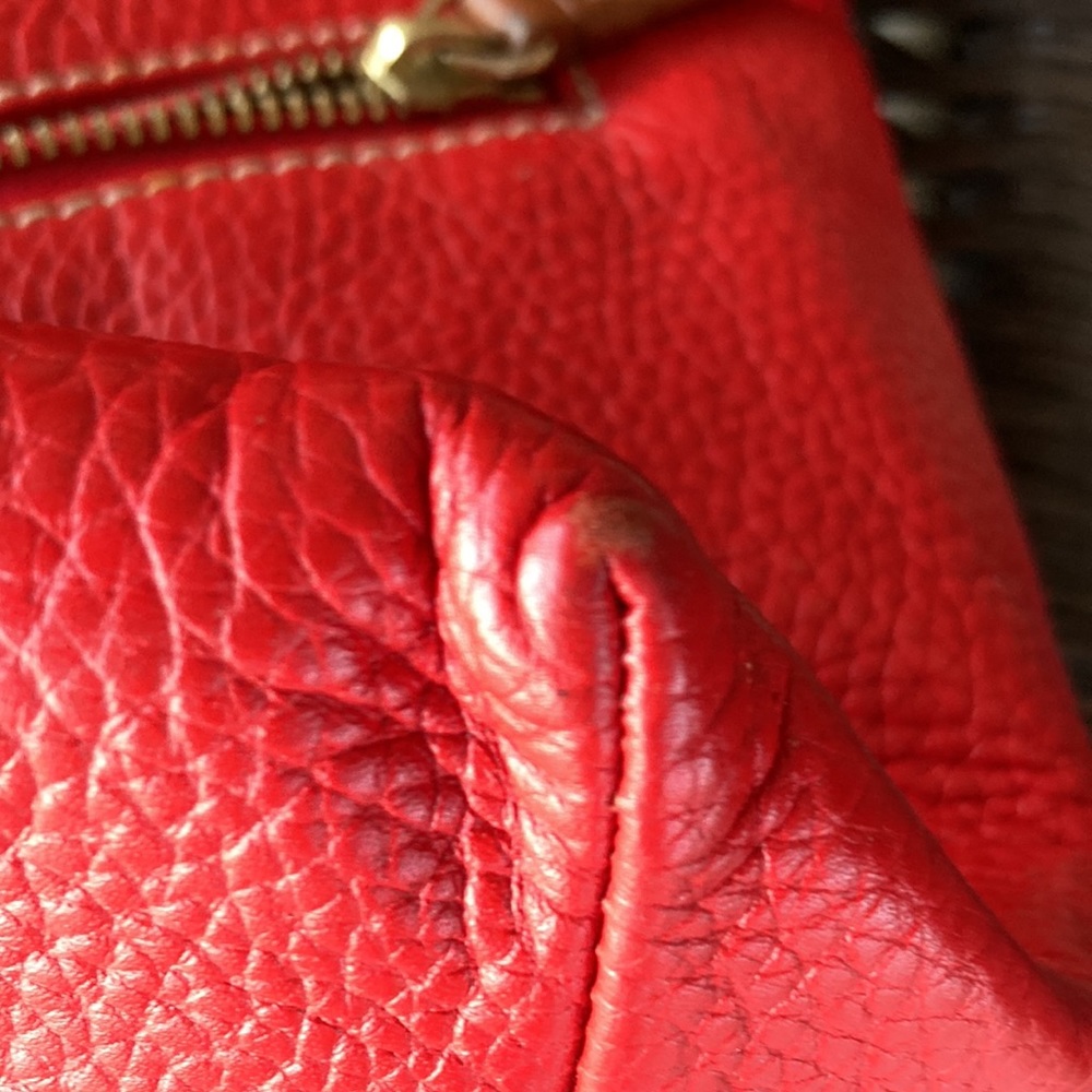 DOONEY & BOURKE RED PEBBLED LEATHER SHOULDER BAG/HOBO PURSE. 2 ZIPPERED POCKETS - Picture 12 of 16